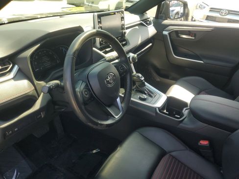 Used 2022 Toyota RAV4 XSE AWD/4WD image 17