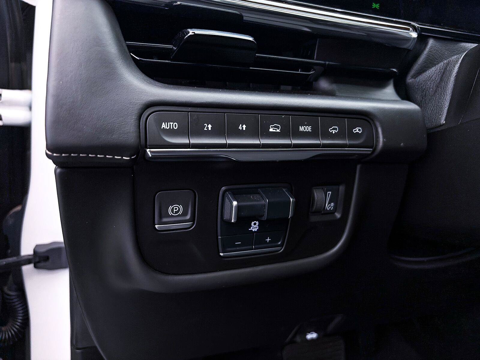 Used 2023 Cadillac Escalade ESV Sport Platinum AWD/4WD image 5