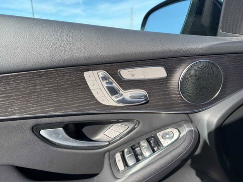 Used 2022 Mercedes-Benz GLC 300 4MATIC image 18