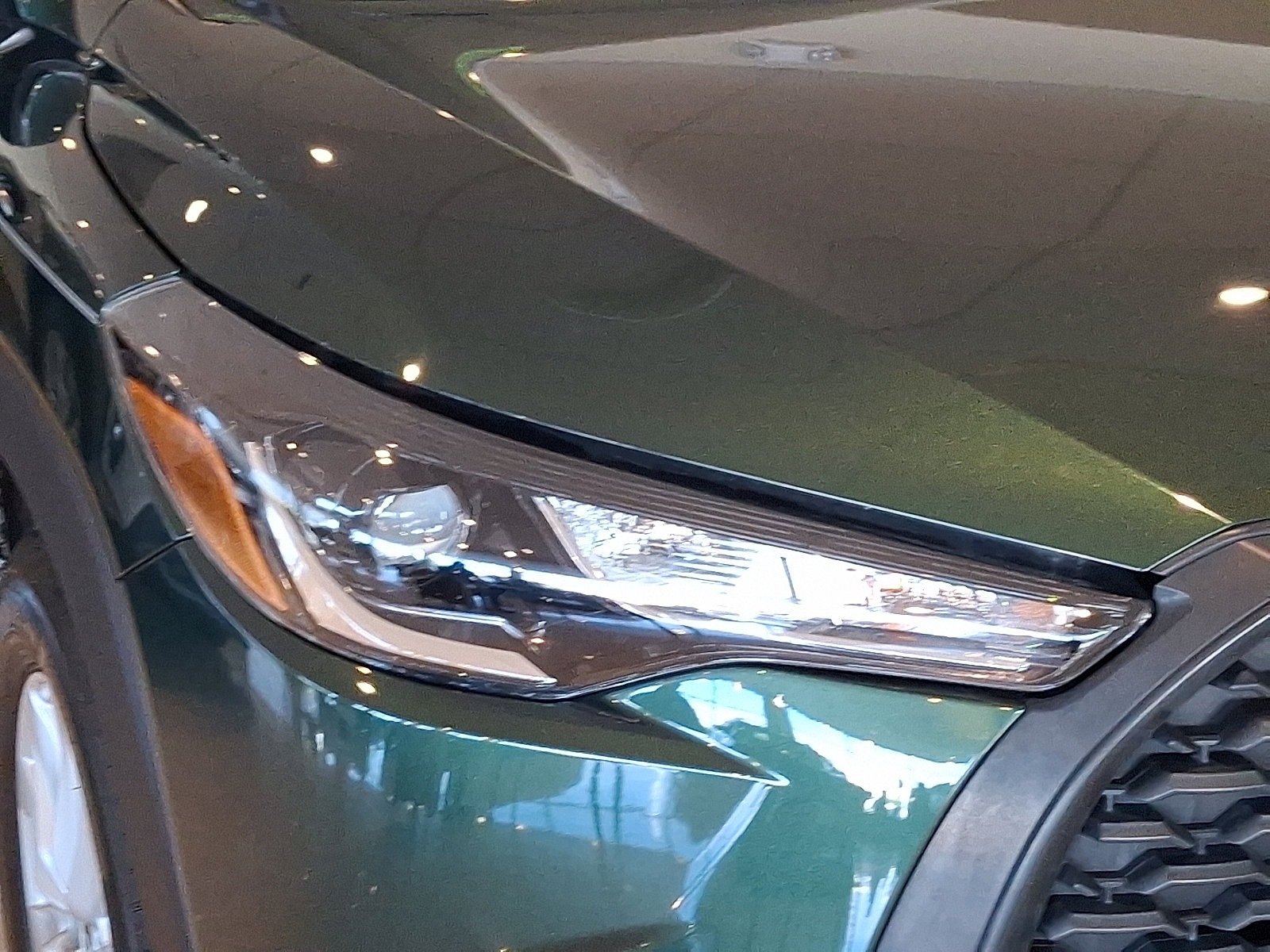 Certified 2023 Toyota Corolla Cross LE w/ Moonroof Package AWD/4WD image 9