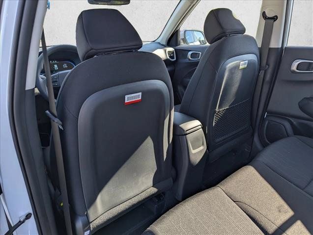 New 2026 Hyundai Venue SE FWD image 23