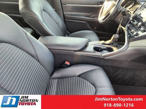 Used 2023 Toyota Camry SE FWD image 14