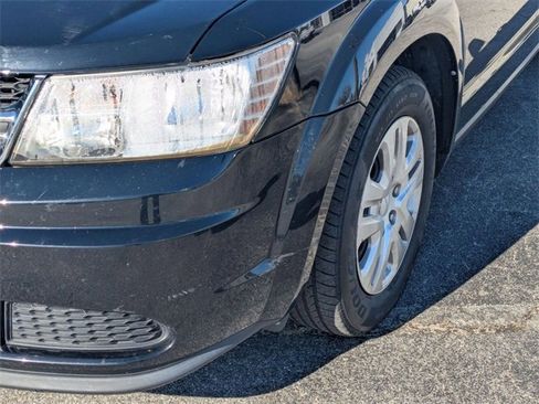 Used 2020 Dodge Journey SE image 12