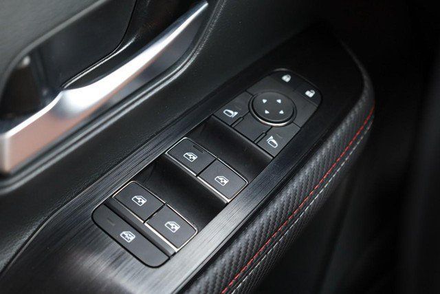 Certified 2025 Nissan Kicks SR AWD/4WD image 18
