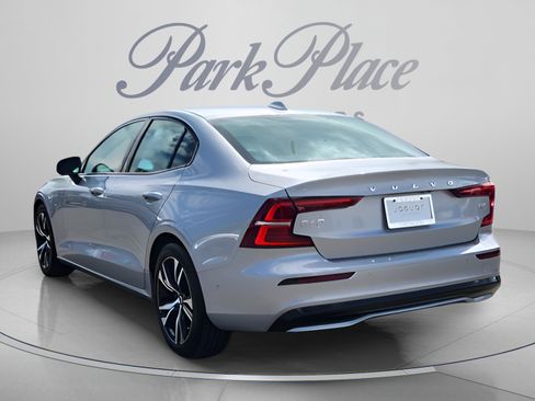 Used 2024 Volvo S60 B5 Plus FWD image 3