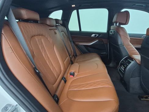 Used 2022 BMW X5 xDrive40i w/ Premium Package AWD/4WD image 24