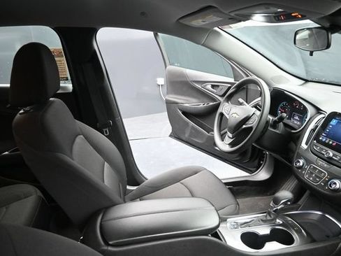 Used 2025 Chevrolet Malibu LT FWD image 43
