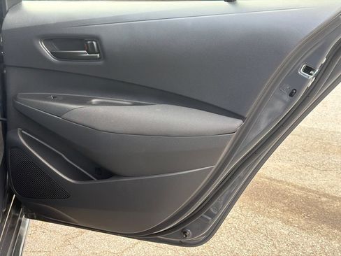 Used 2025 Toyota Corolla LE FWD image 16