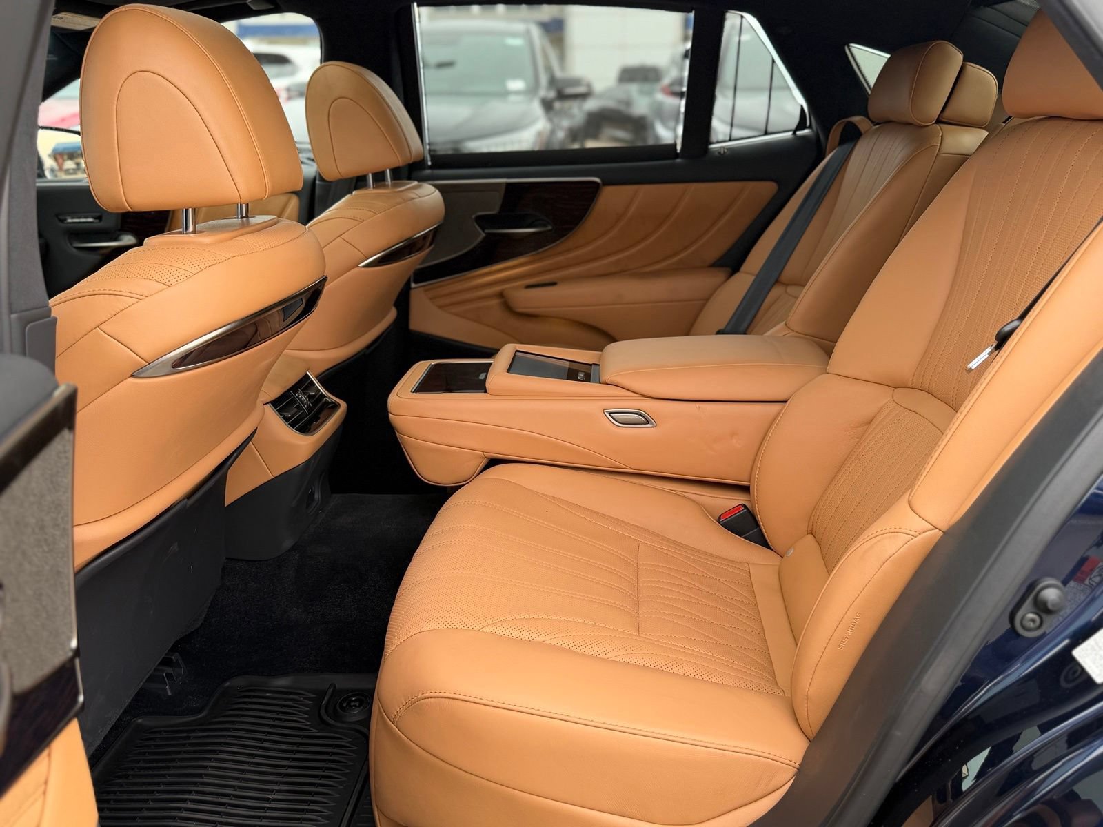 Used 2023 Lexus LS 500 AWD w/ Luxury Package image 37