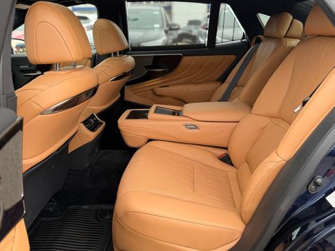 Used 2023 Lexus LS 500 AWD w/ Luxury Package image 37