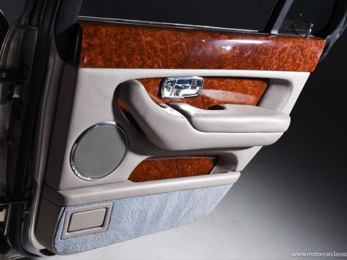 Used 2005 Bentley Arnage R image 38