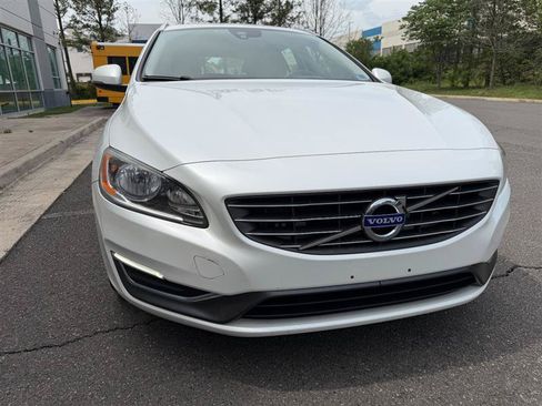 Used 2015 Volvo V60 T5 Premier FWD image 27