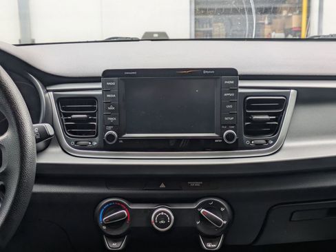 Used 2020 Kia Rio S w/ Technology Package image 23