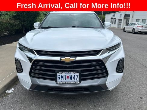 Used 2019 Chevrolet Blazer Premier w/ Sun and Wheels Package FWD image 2