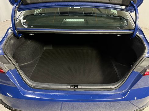 Used 2025 Toyota Camry SE image 29