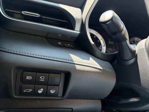 Used 2020 Toyota Highlander Platinum AWD/4WD image 25