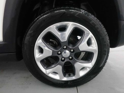 Used 2019 Jeep Compass Limited AWD/4WD image 9