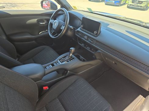 Used 2024 Honda HR-V Sport image 25
