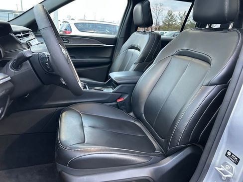 New 2025 Jeep Grand Cherokee Limited w/ Black Appearance Package image 23