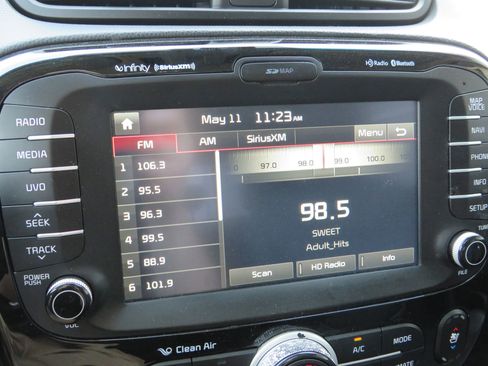 Used 2016 Kia Soul ! w/ Premium Package image 22