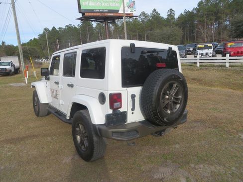 Used 2016 Jeep Wrangler Unlimited Sahara image 8
