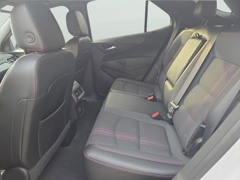 Used 2023 Chevrolet Equinox RS image 9