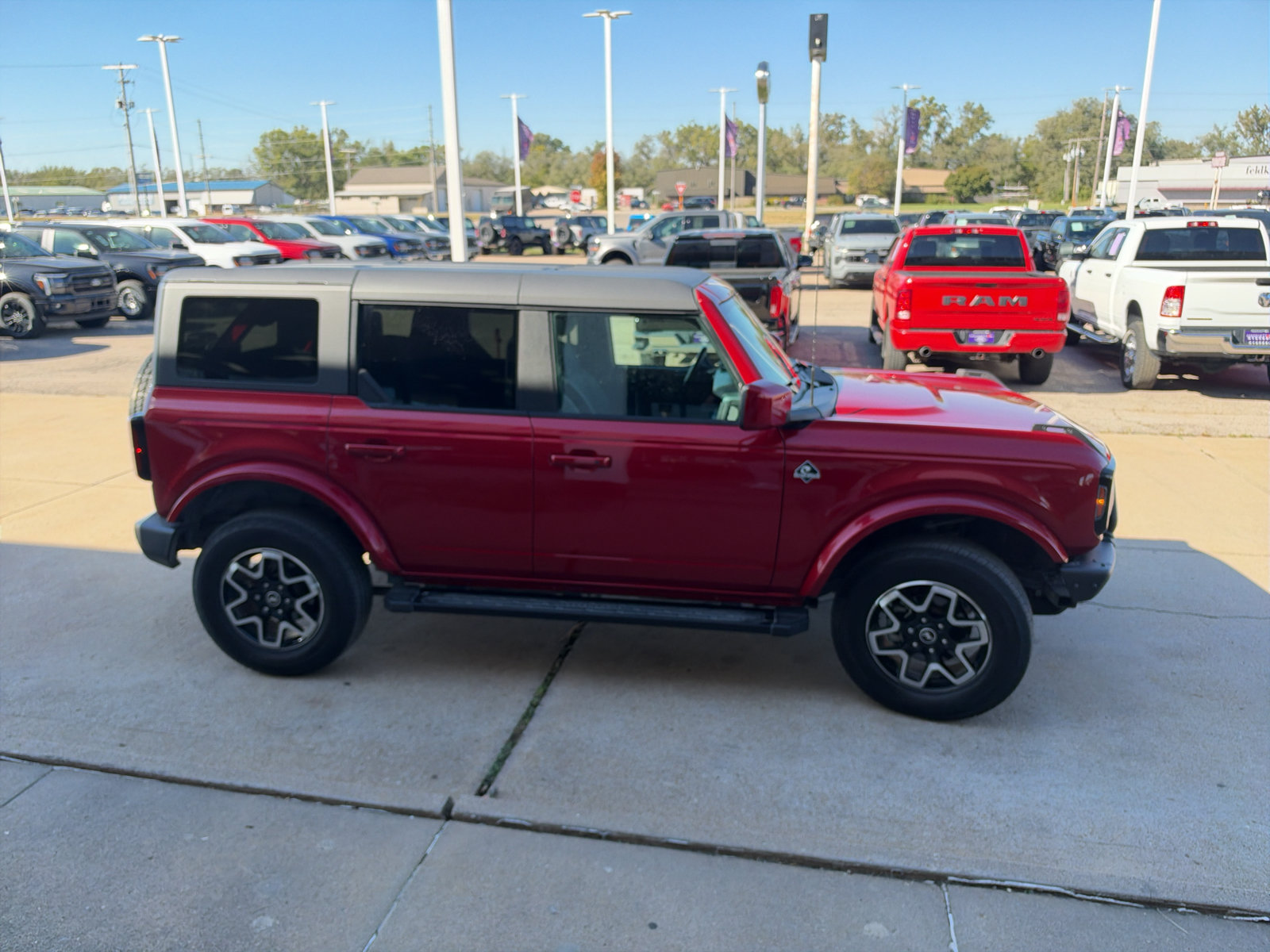 Used 2021 Ford Bronco Outer Banks AWD/4WD image 5