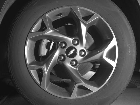 Used 2025 Chevrolet Trax LT FWD image 12