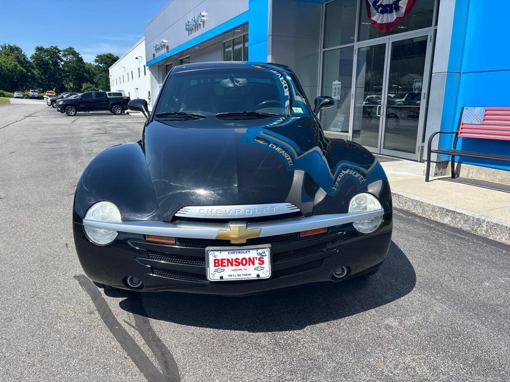 Used 2004 Chevrolet SSR w/ Preferred Equipment Group RWD image 3
