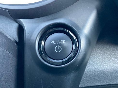 Certified 2025 Toyota Sienna XSE image 21