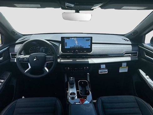 New 2026 Mitsubishi Outlander SE FWD image 24