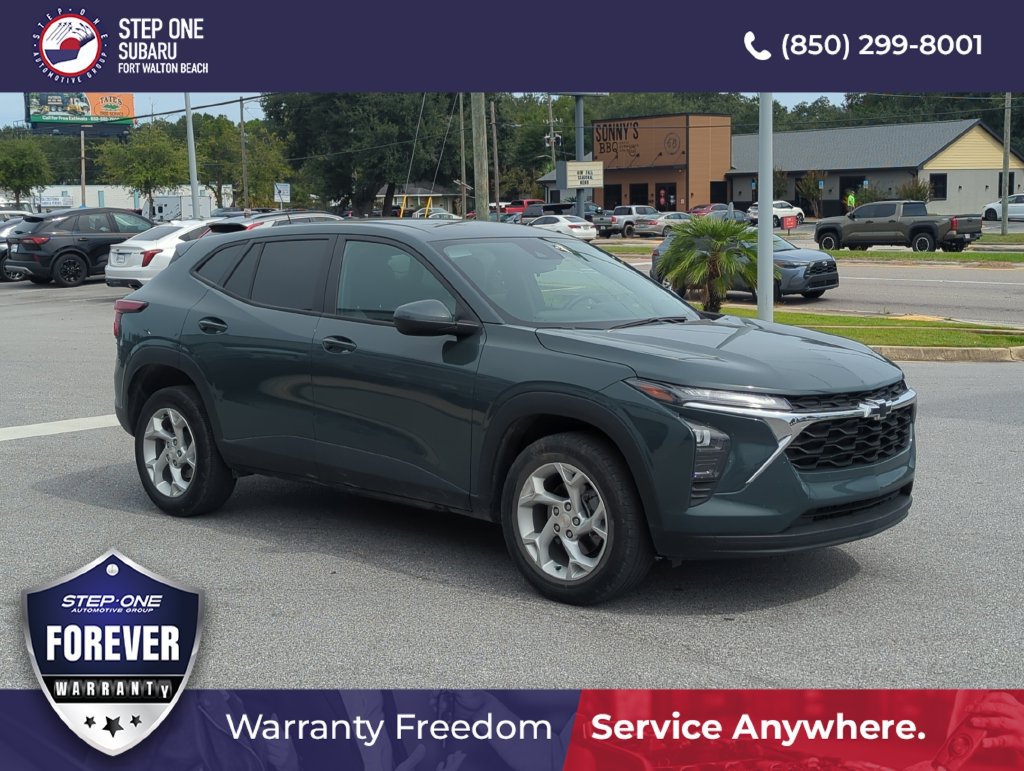 Used 2025 Chevrolet Trax LS w/ LS Convenience Package FWD image 8