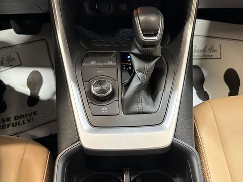 Used 2025 Toyota RAV4 XLE Premium AWD/4WD image 33