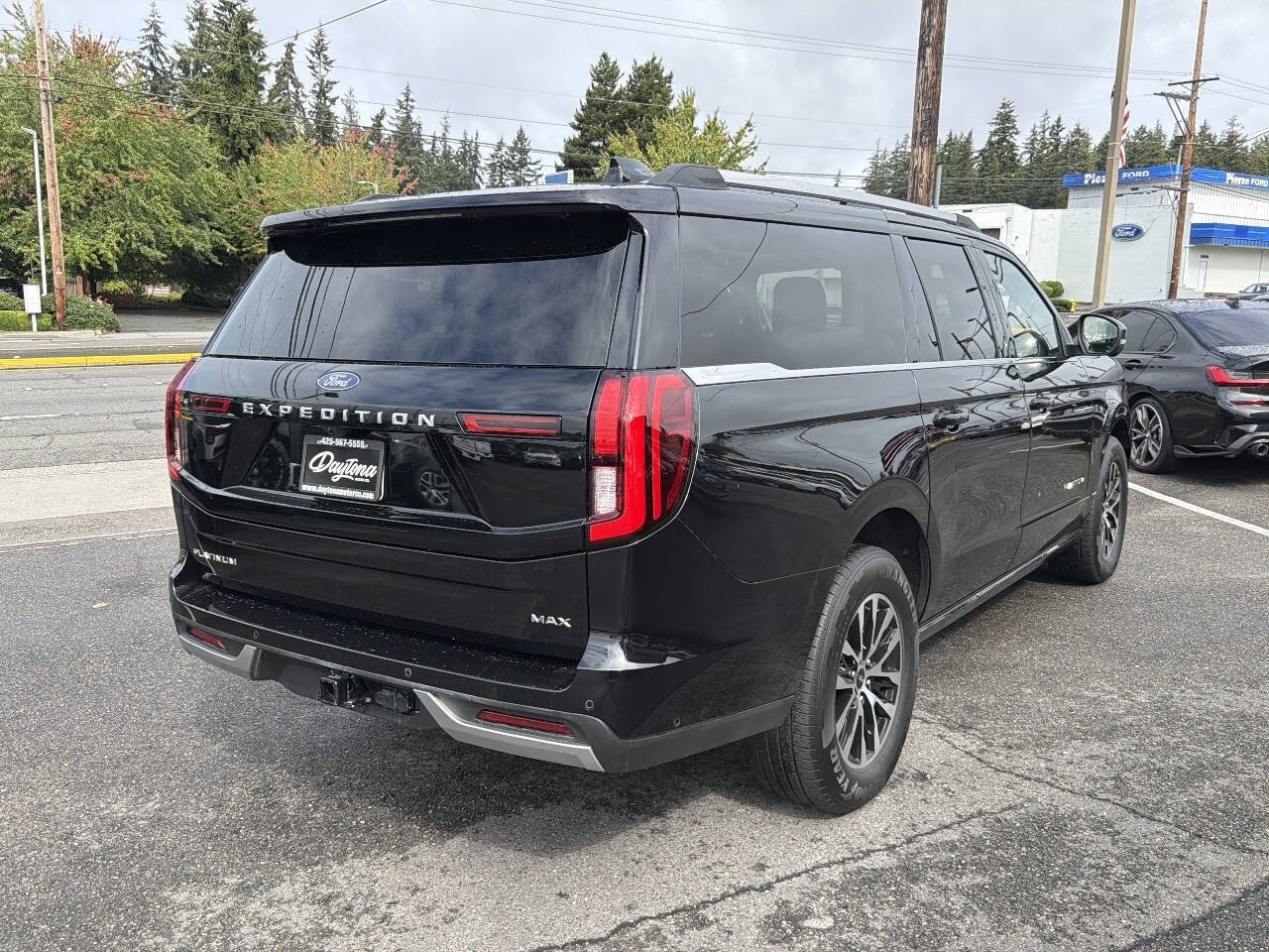 Used 2025 Ford Expedition Max Platinum AWD/4WD image 11