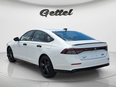 Used 2025 Honda Accord Sport image 6