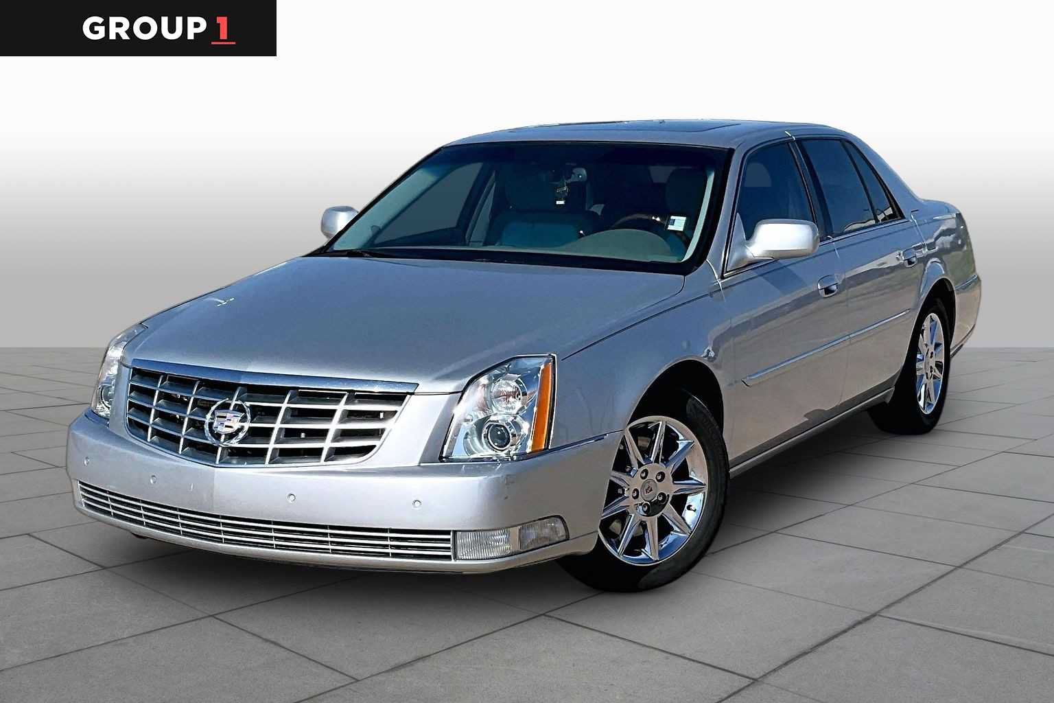 Used 2011 Cadillac DTS Luxury FWD image 1