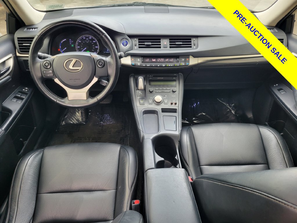Used 2017 Lexus CT 200h w/ Seat Comfort Package FWD image 9