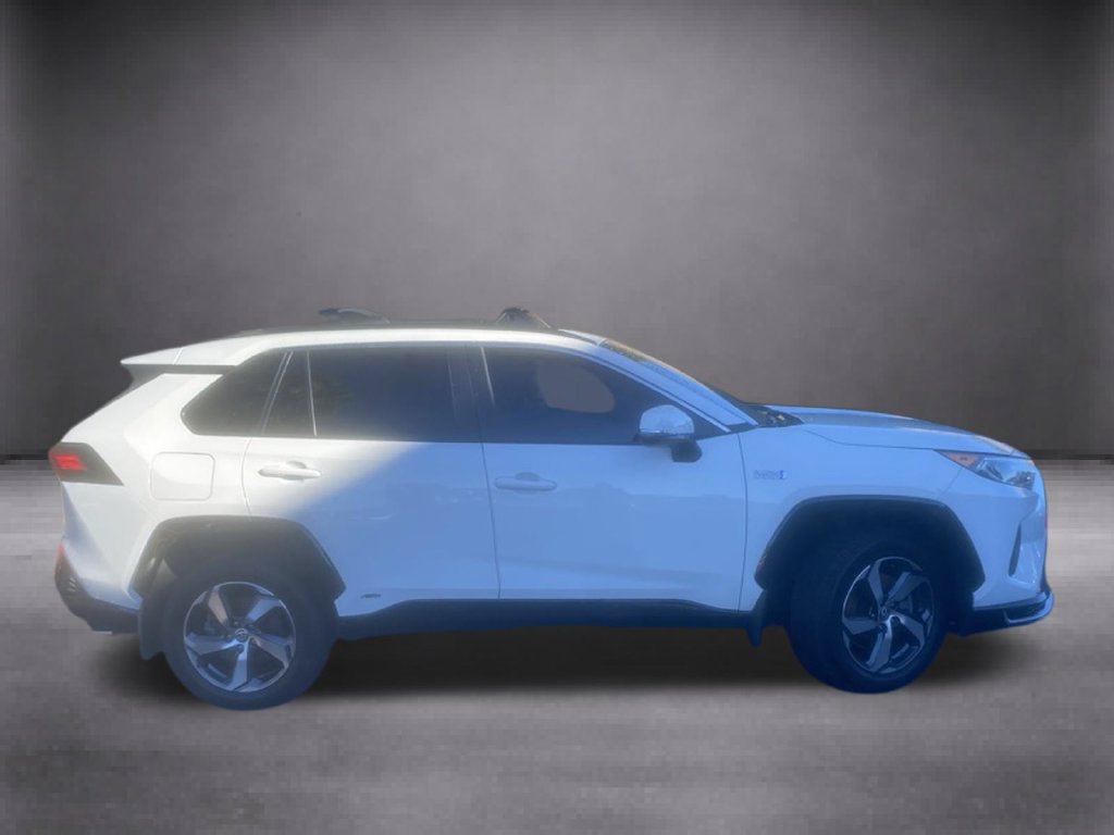 Used 2021 Toyota RAV4 SE w/ Weather & Moonroof Package AWD/4WD image 8