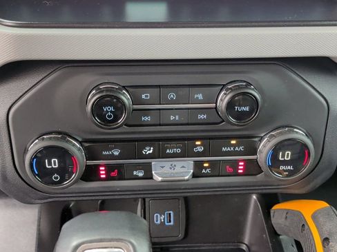 Used 2023 Ford Bronco Badlands AWD/4WD image 27