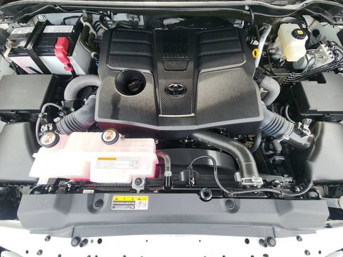 Used 2023 Toyota Tundra SR5 AWD/4WD image 31