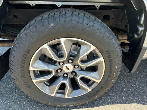 Certified 2021 Chevrolet Silverado 1500 RST w/ All Star Edition Plus AWD/4WD image 24