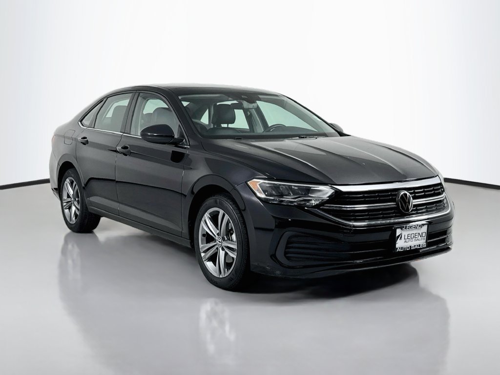 Used 2024 Volkswagen Jetta SE FWD image 4