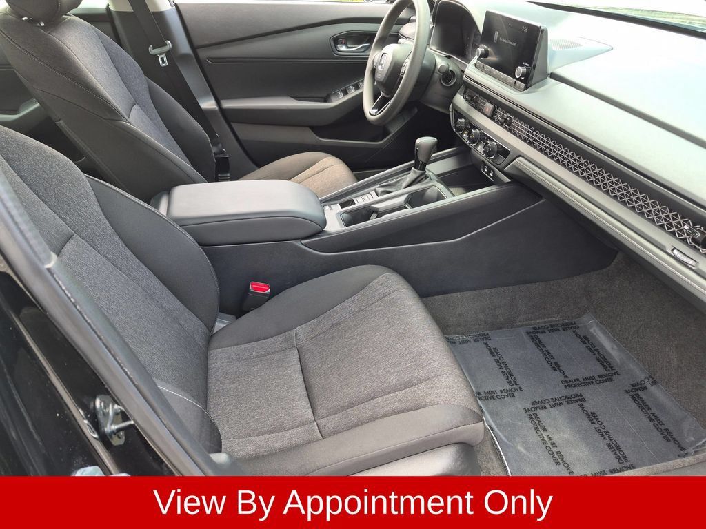 Used 2025 Honda Accord LX image 33