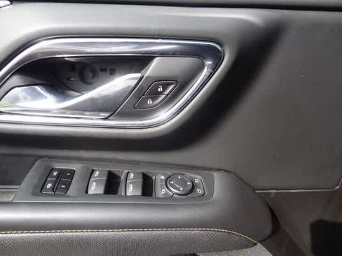 Used 2021 GMC Yukon AT4 w/ Technology Package AWD/4WD image 9