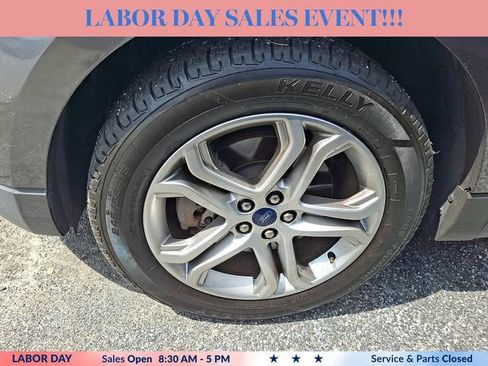 Used 2017 Ford Edge Titanium w/ Equipment Group 301A AWD/4WD image 4