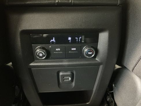 Used 2022 Chevrolet Traverse LT w/ LPO, Floor Liner Package AWD/4WD image 17