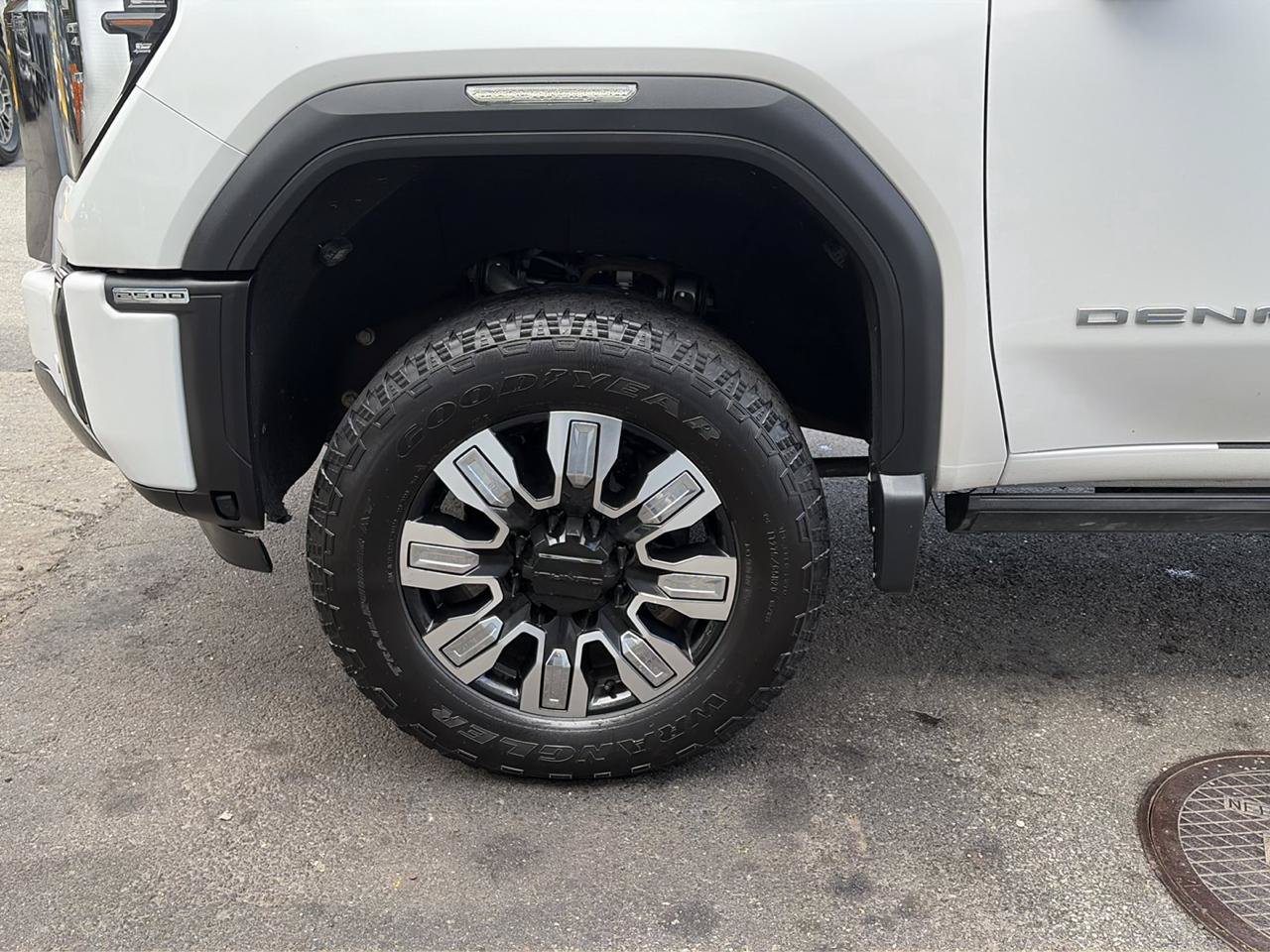 Used 2024 GMC Sierra 2500 Denali Ultimate AWD/4WD image 20