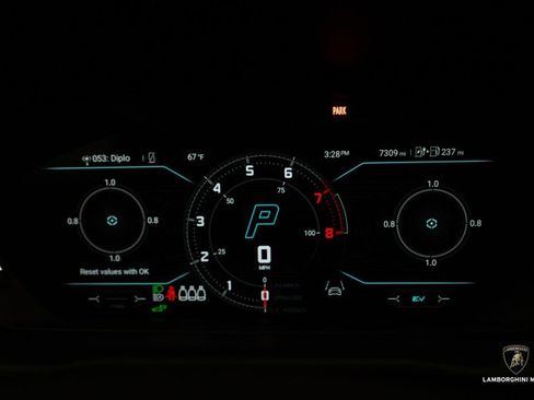 Used 2025 Lamborghini Urus SE image 53