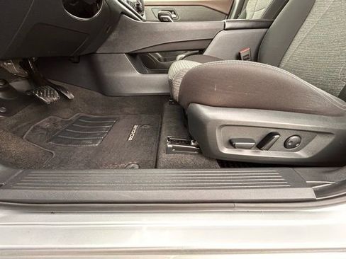 Used 2023 Nissan Rogue SV image 25