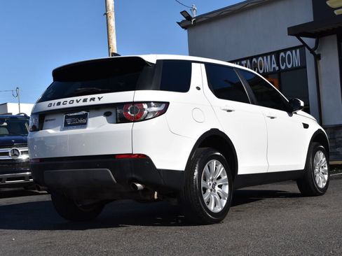 Used 2018 Land Rover Discovery Sport SE image 9